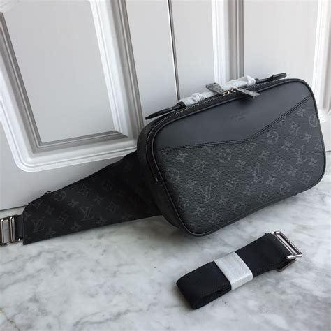 pouch louis vuitton uomo|Pouches .